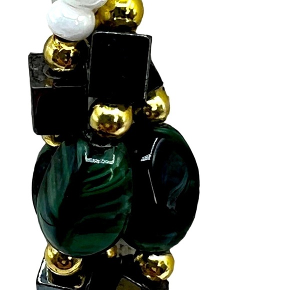 Vintage White & Green Beaded Necklace With Gold Accents.  A45 - Picture 7 of 9